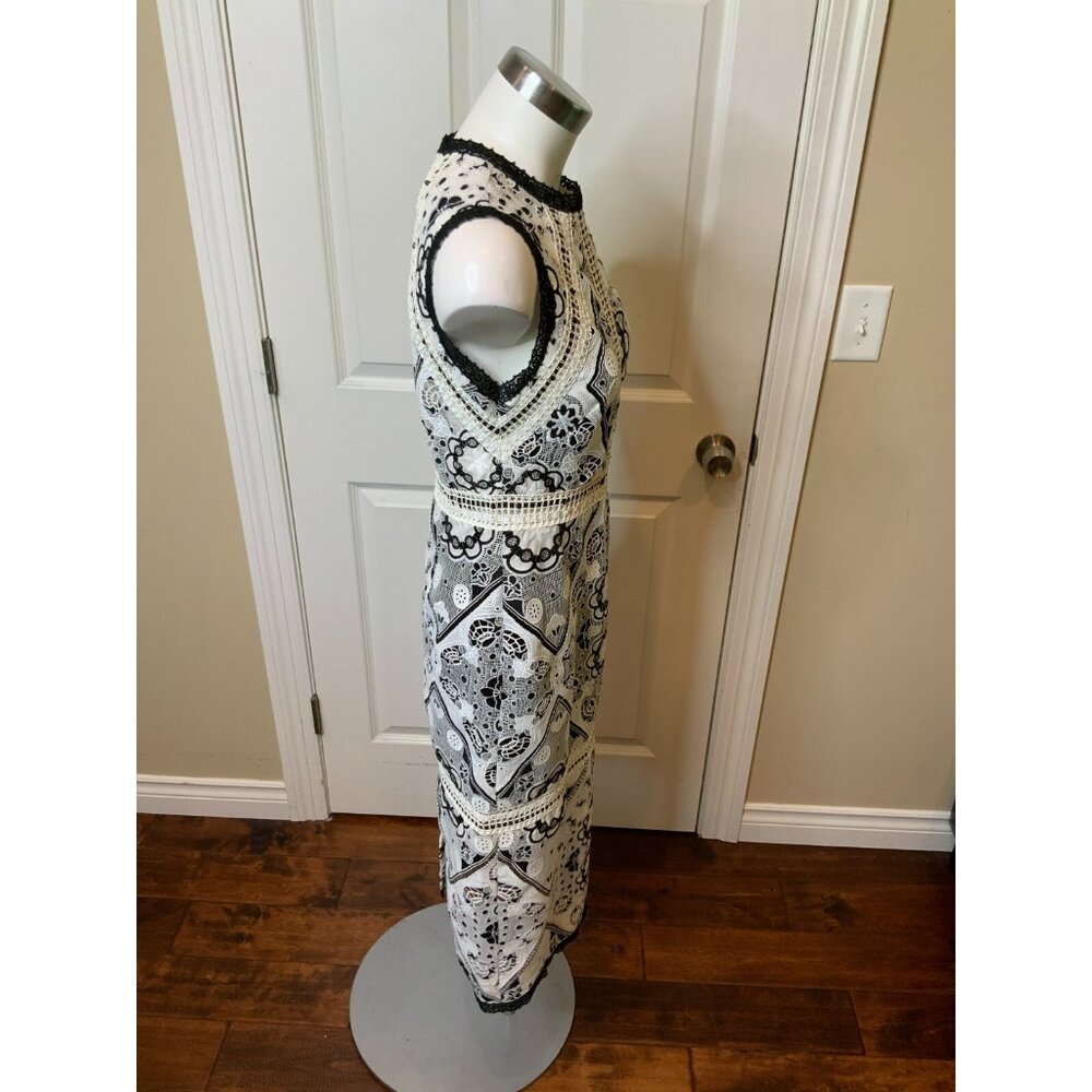Alexis Black & White Floral Lace Sleeveless Midi Dress, Size Medium - Picture 5 of 10